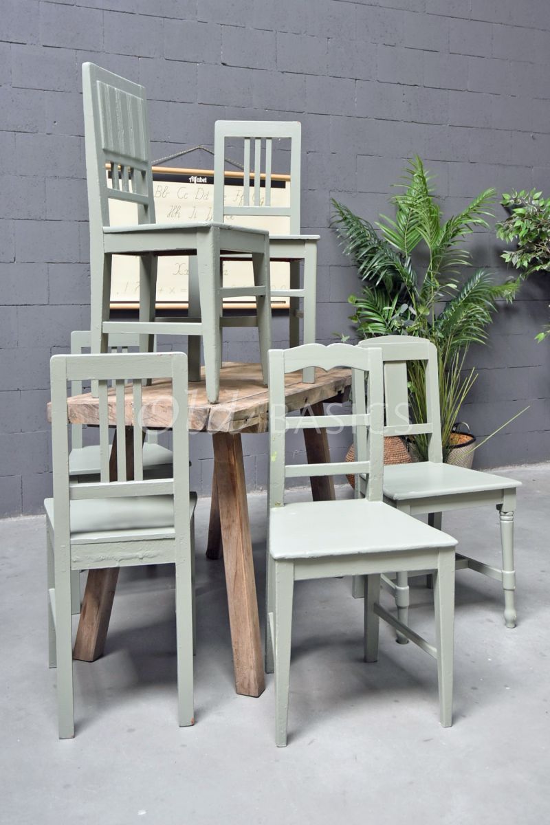 Detail van Houten stoel, groen, grijs, materiaal hout